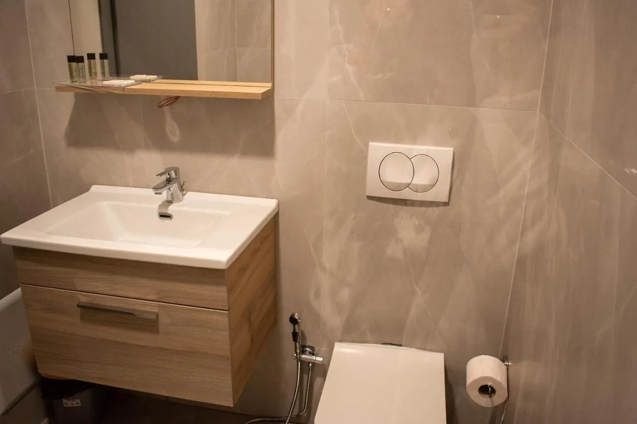 Hotel Tirona 0*, טיראנה אלבניה