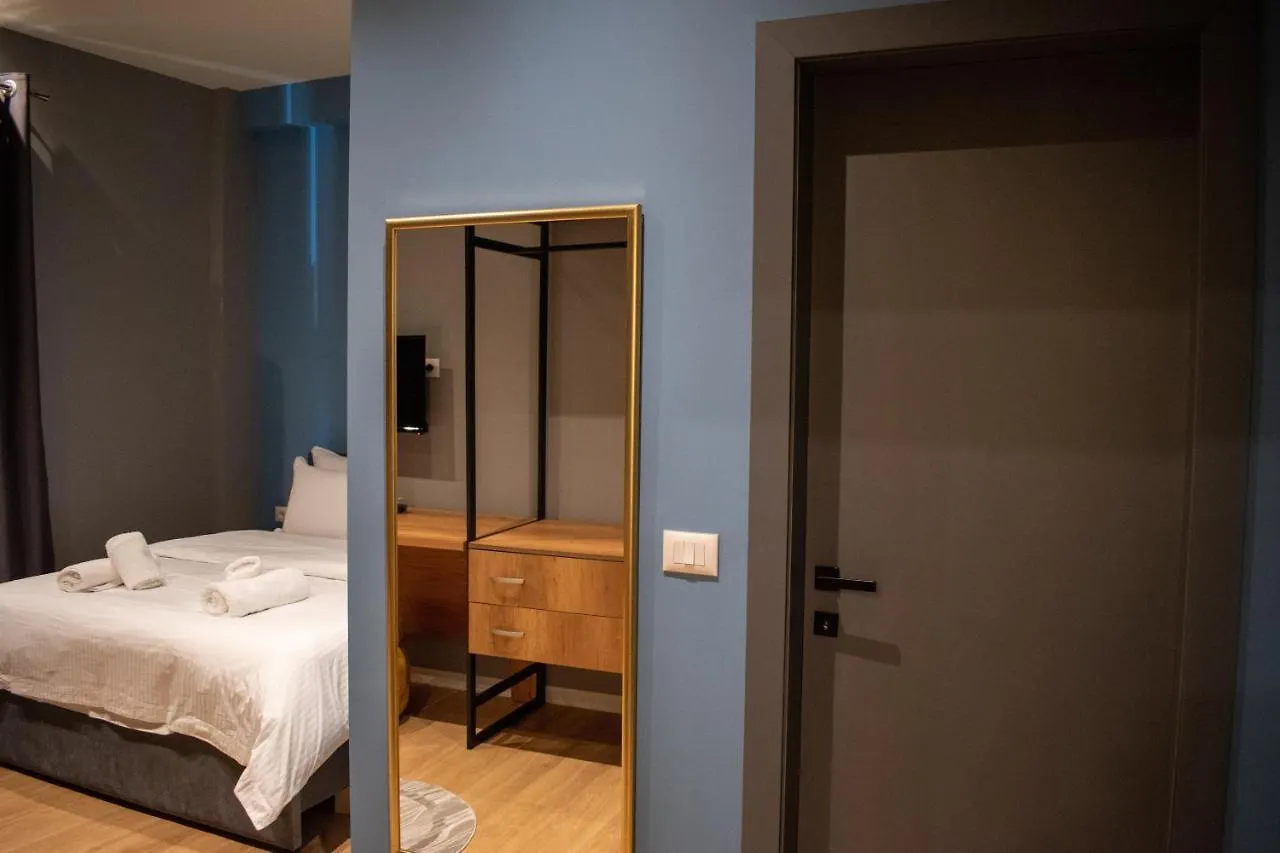 Hotel Tirona