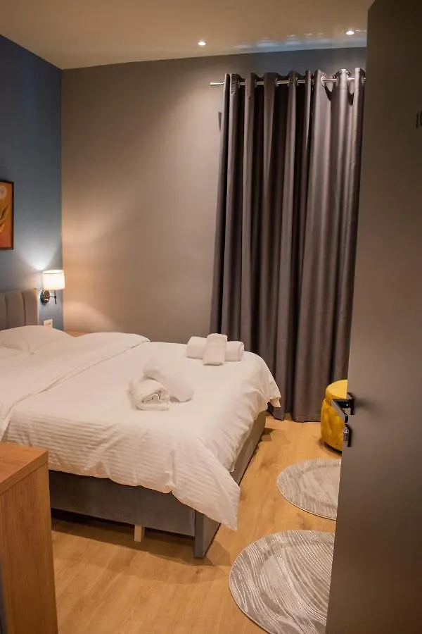 Hotel Tirona