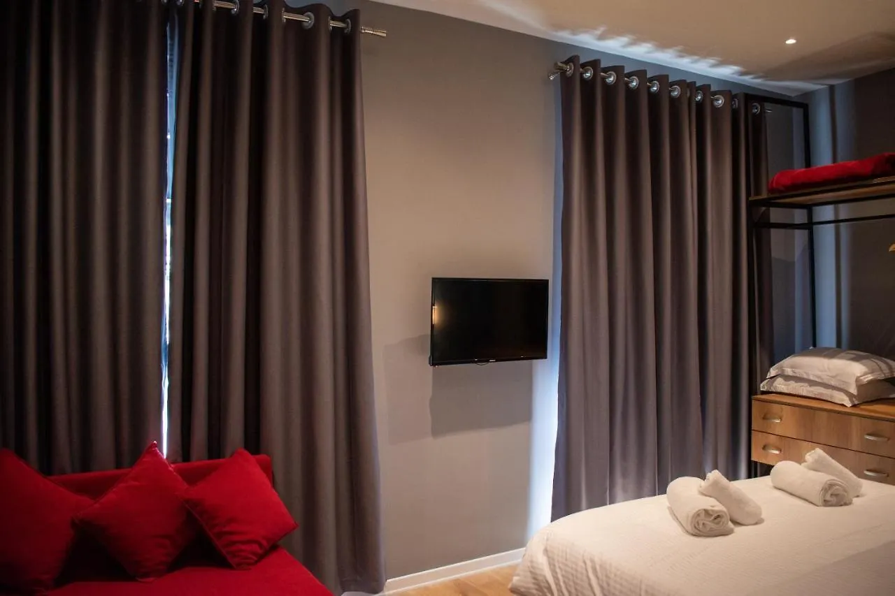 Hotel Tirona